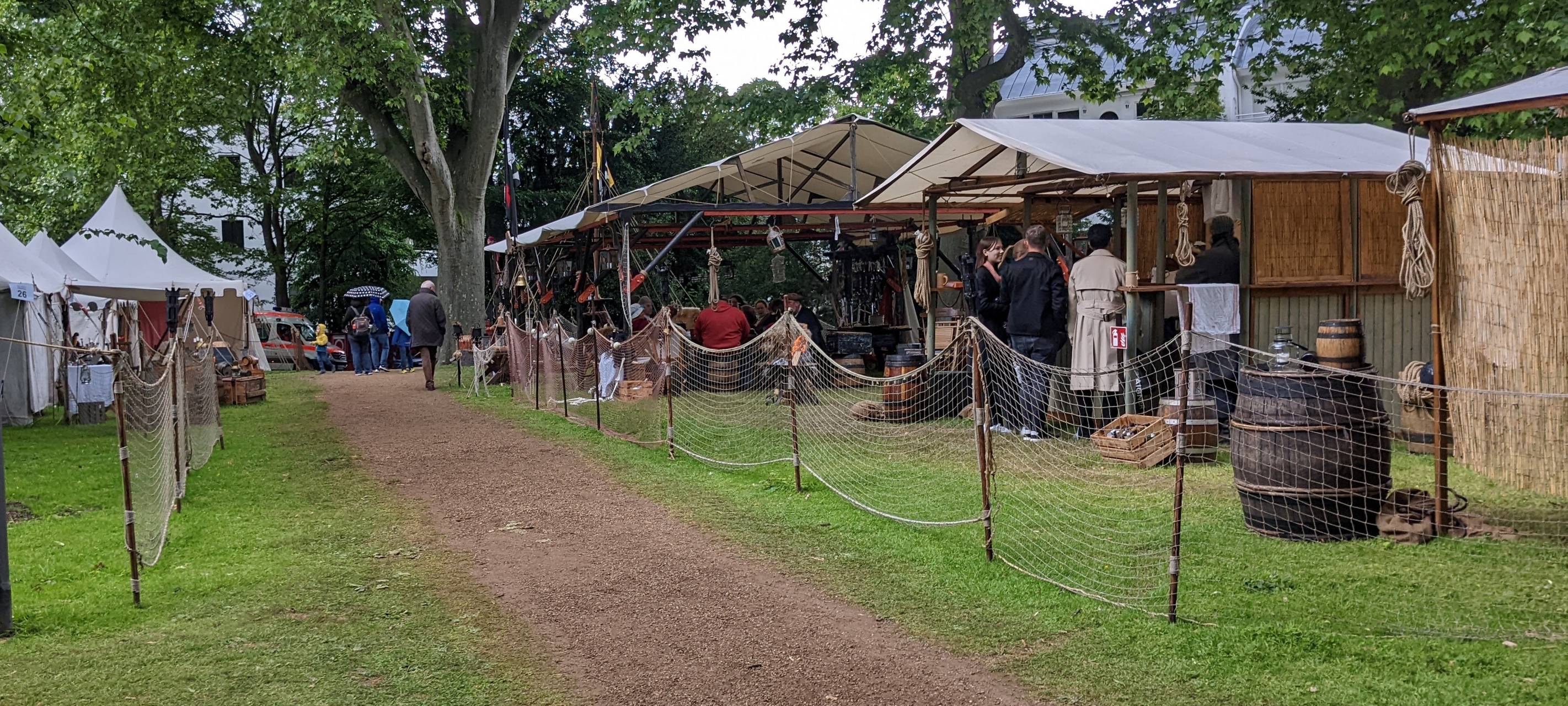 historischer Markt am Windmühlenturm