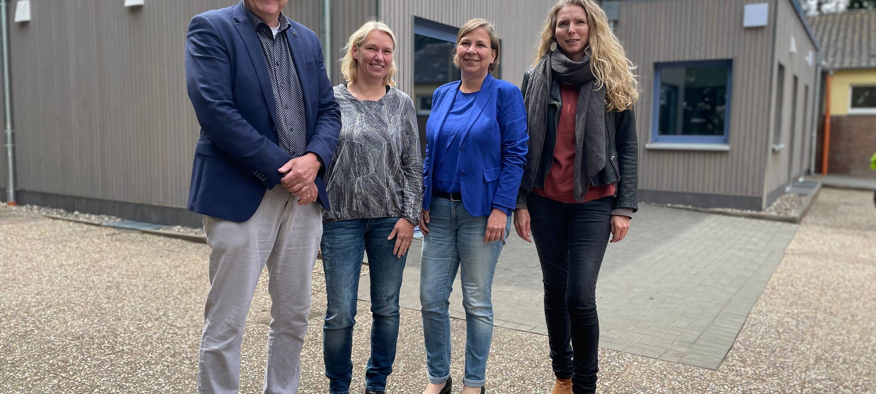Dormagener Tannenbuschschule hat nun neue Raummodule