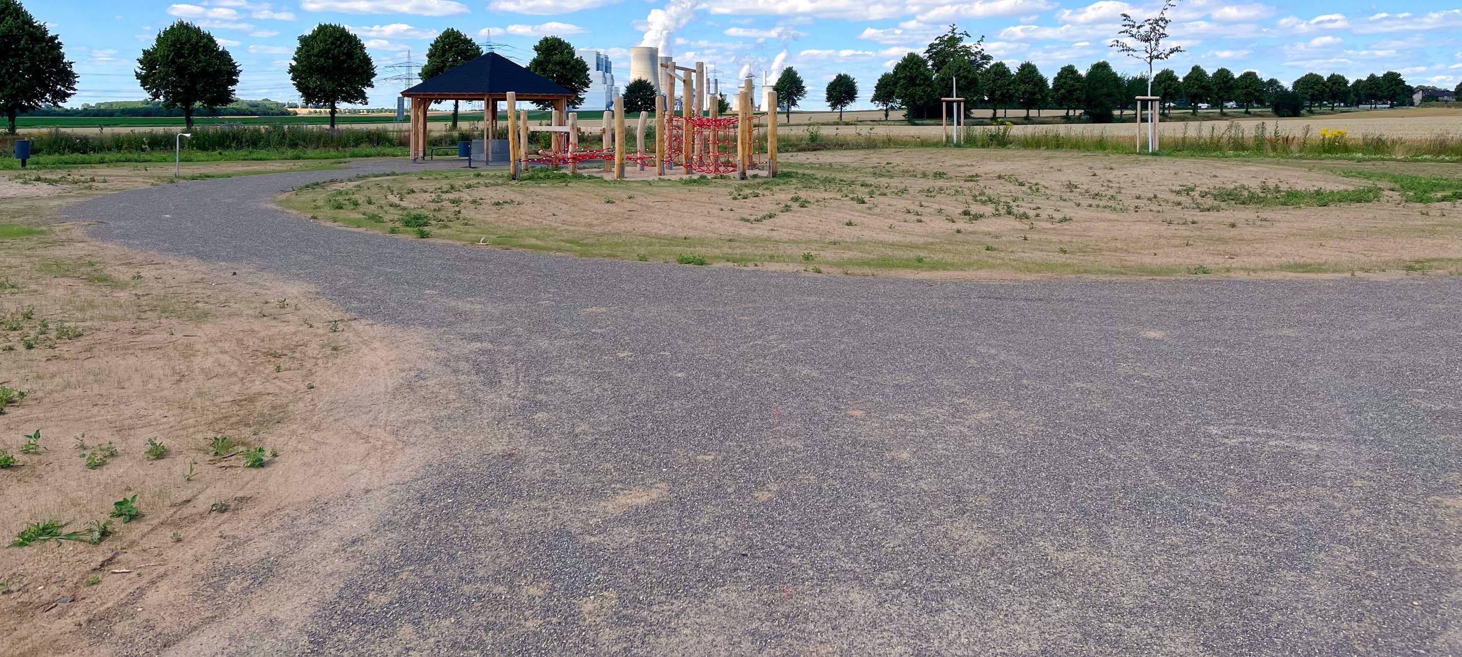 Dorf- und Schützenplatz in Rommerskirchen fertiggestellt