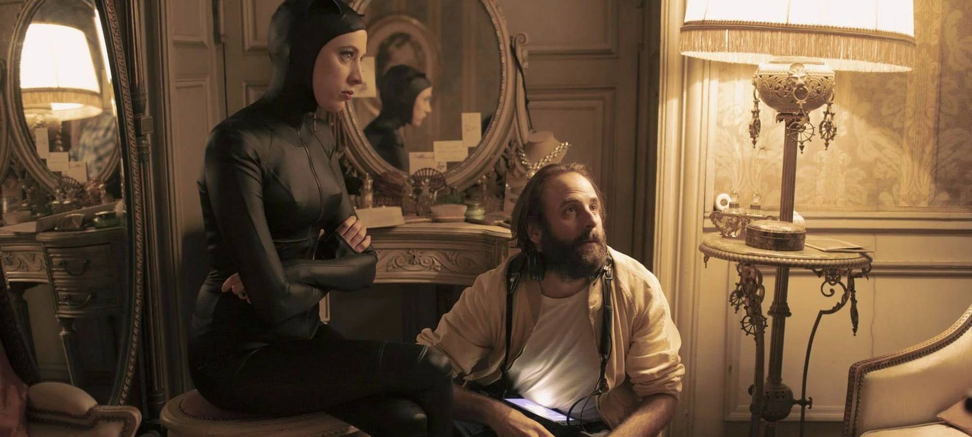 Regisseur und Schauspielerin haben ein schwieriges Verhältnis.