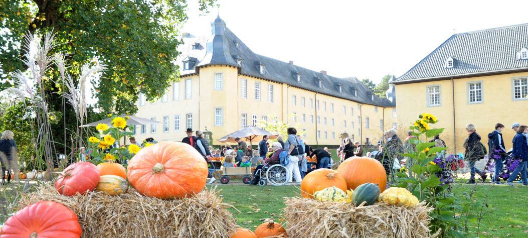 Schlossherbst auf Schloss Dyck startet