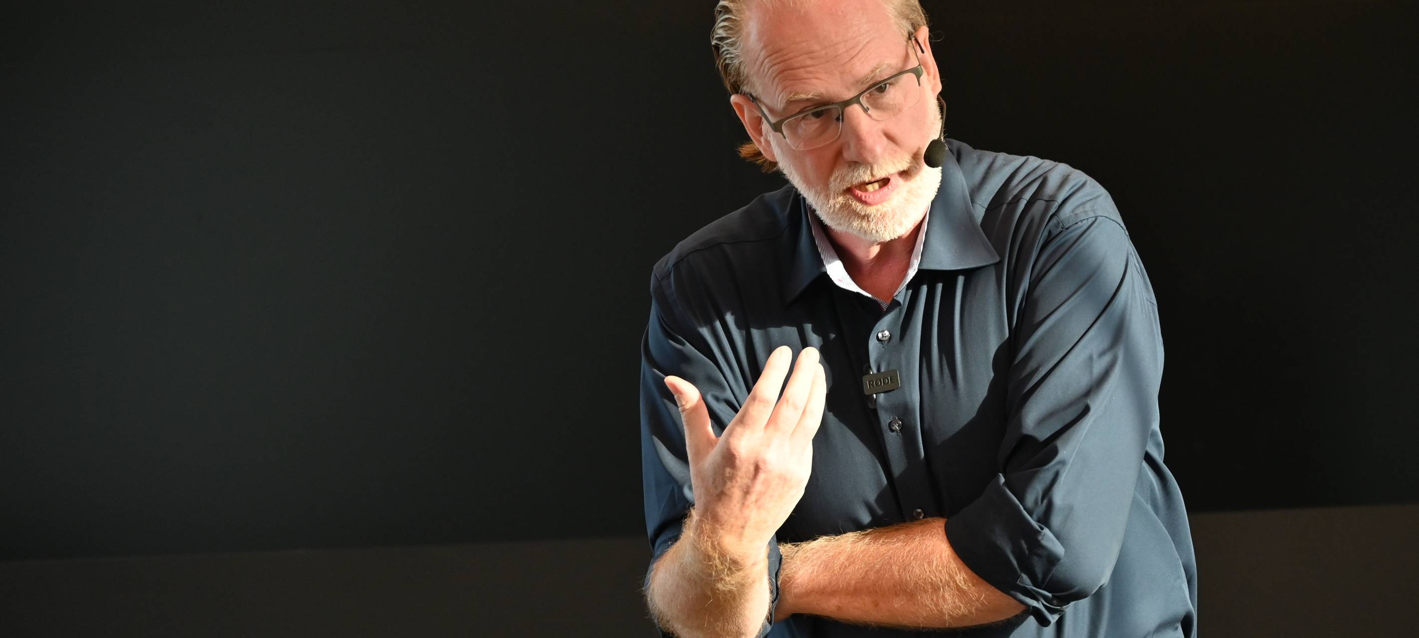 Fake News erkennen - Experte gibt Tipps dazu