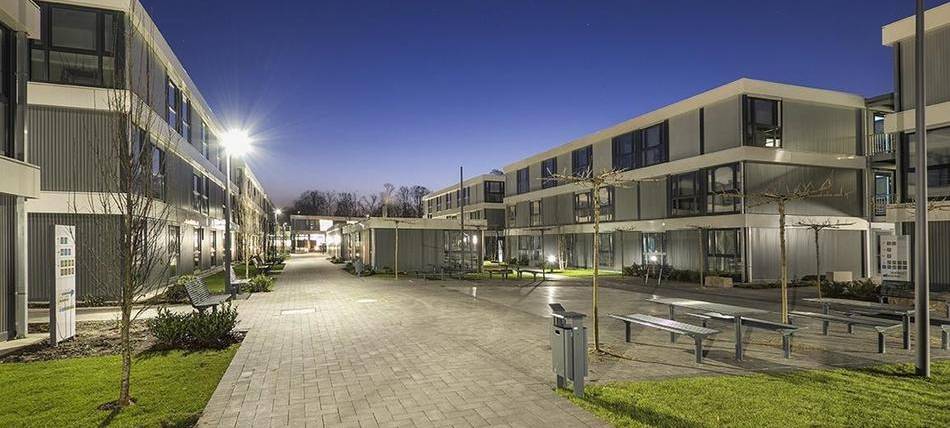 Land räumt vorübergehend Flüchtlingsunterkunft in Neuss