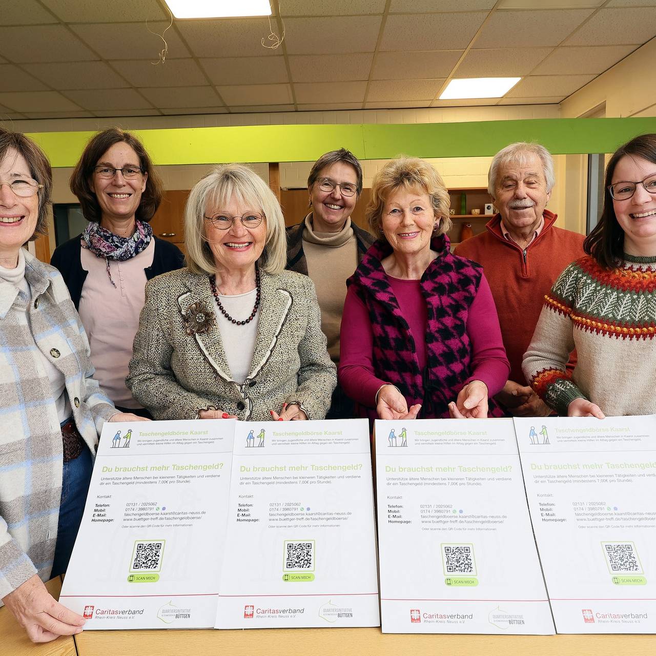 Ehemalige und neue Mitwirkende der Taschengeldbörse Kaarst: Angela Baron, Carolin Kiefer, Monika Schindler, Bettina Kasche, Giesela Küster, Manfred Stranz und Cordula Bohle (von links)