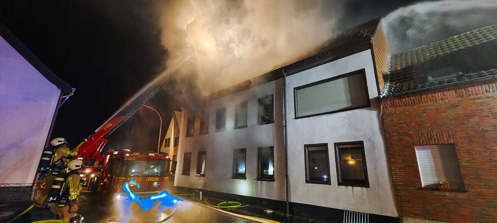 Mehrfamilienhaus in Gevenbroich-Elsen in Flammen