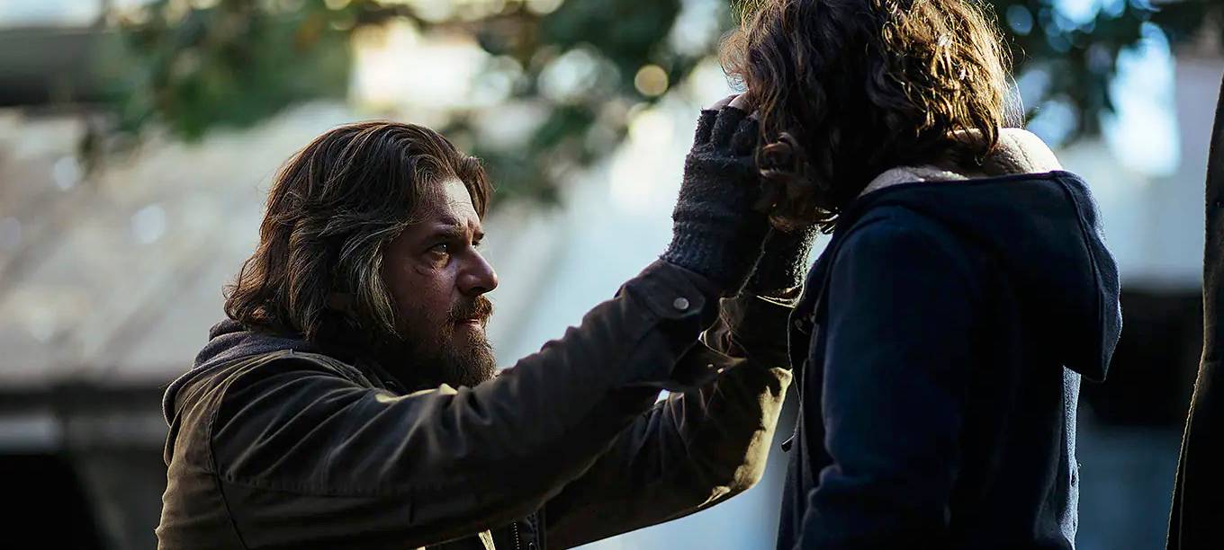 Christian heilt ein Kind.