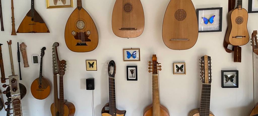 Jüchener Musiker erfindet "Wundergitarre"