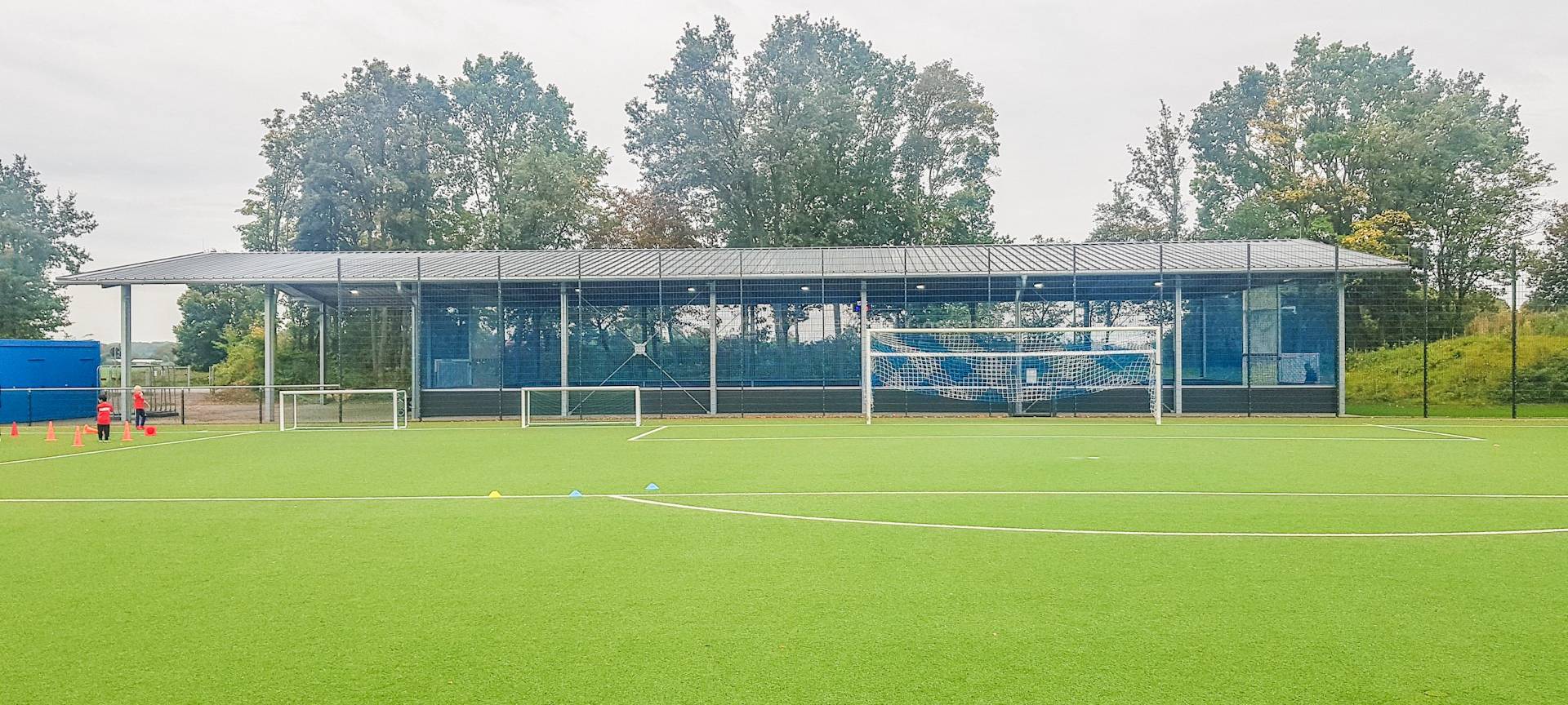 Die neue Freilufthalle beim TSV Norf