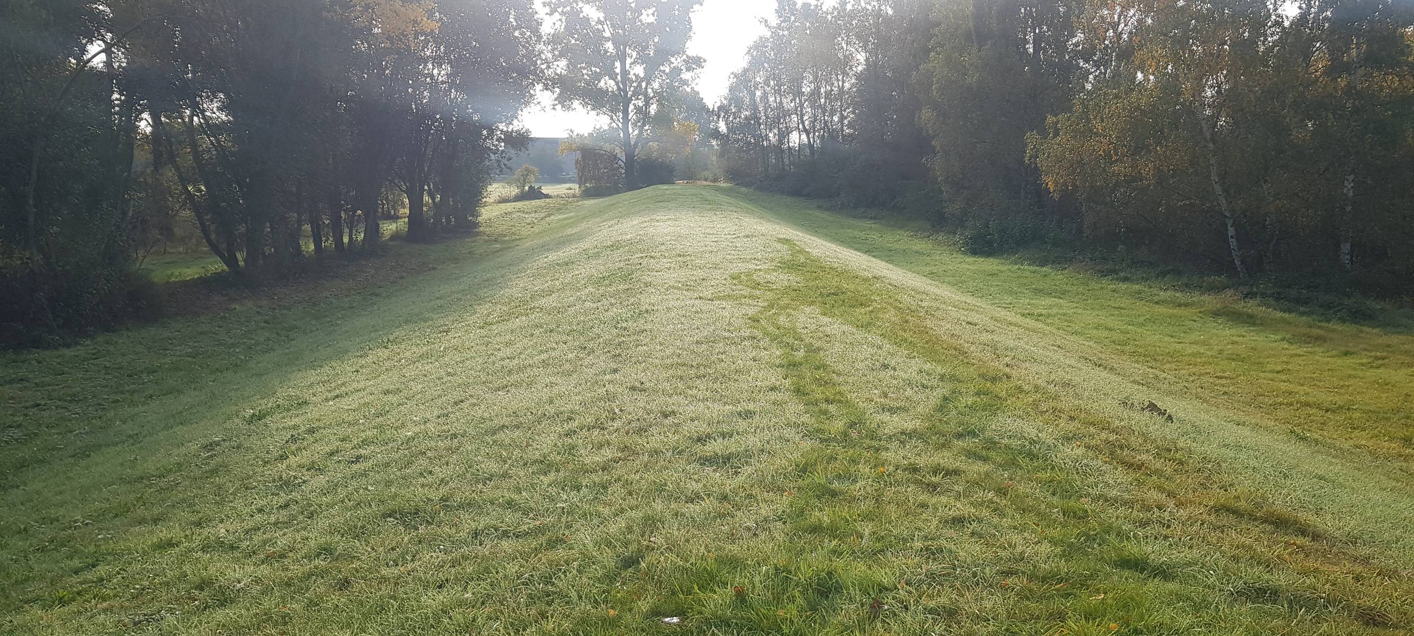 Ärger um Deich am Silbersee in Dormagen