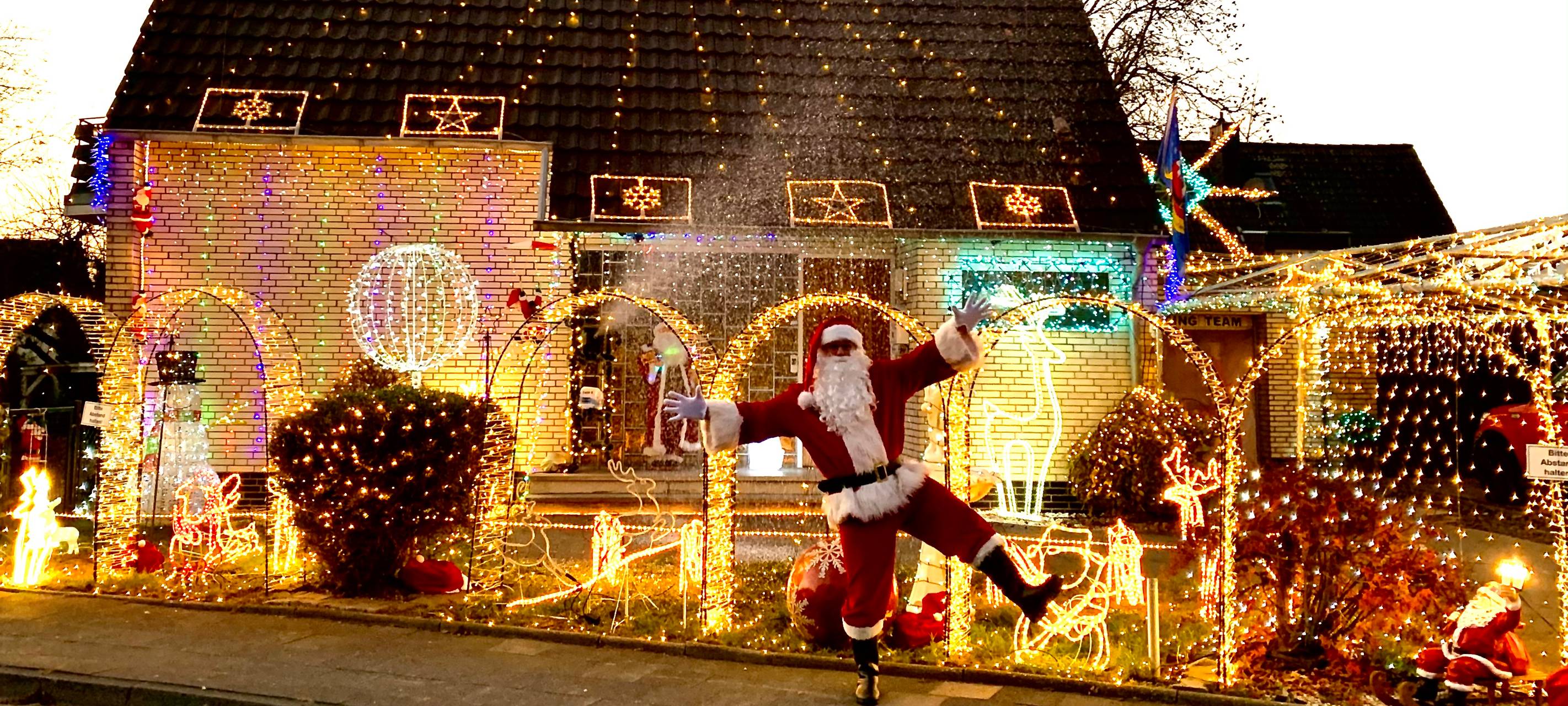 Der Weihnachtsbriefkasten in Neuss-Hoisten ist wieder da