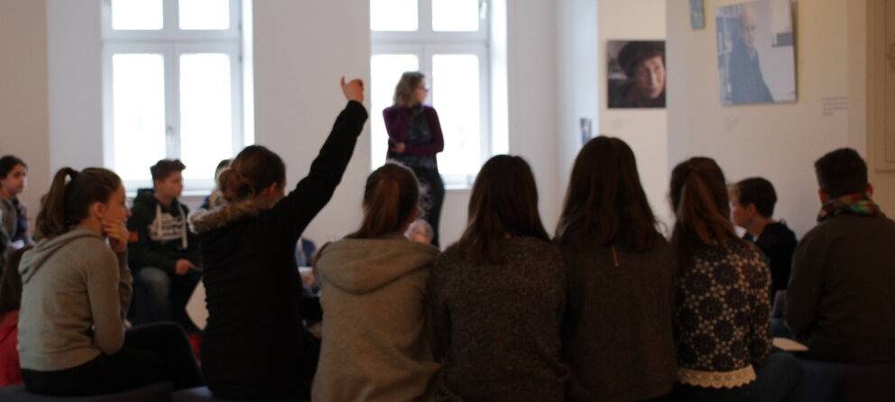 Zweitzeugen: Holocaust-Erinnerungen am Leben halten