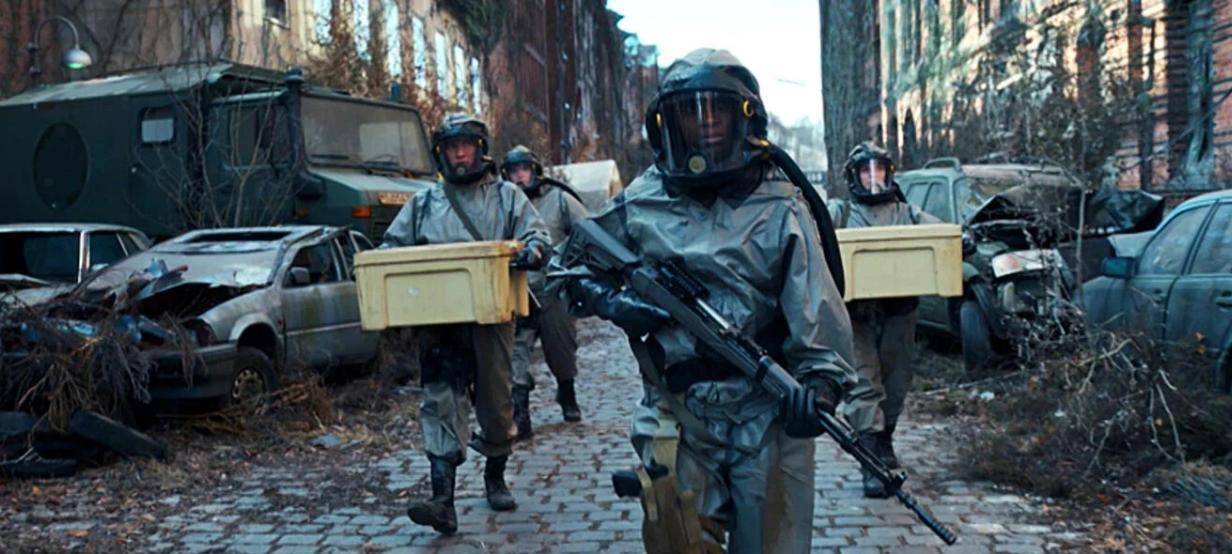 Auf dem Festland herrscht das Chaos.