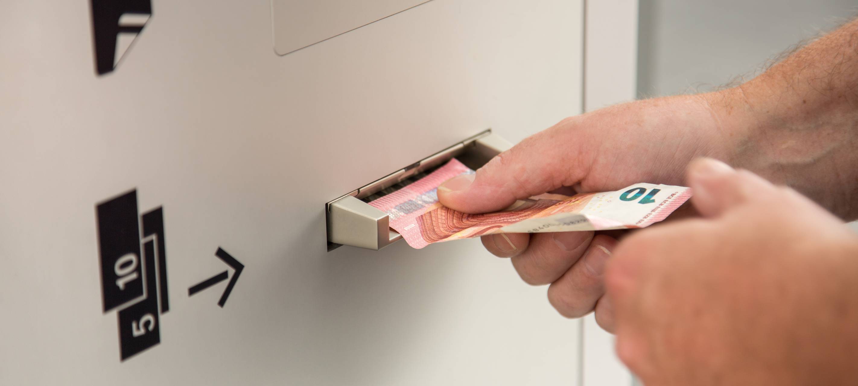 KVB schafft Ticketautomaten in Bahnen und Bussen ab