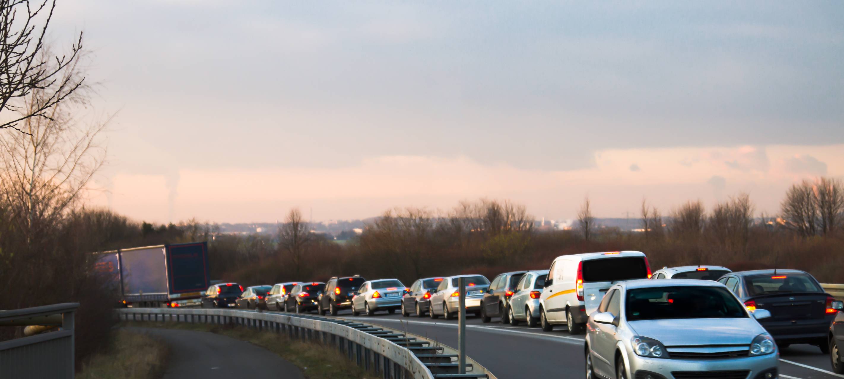 ADAC rechnet mit Weihnachtsreiseverkehr im Rhein-Kreis Neuss