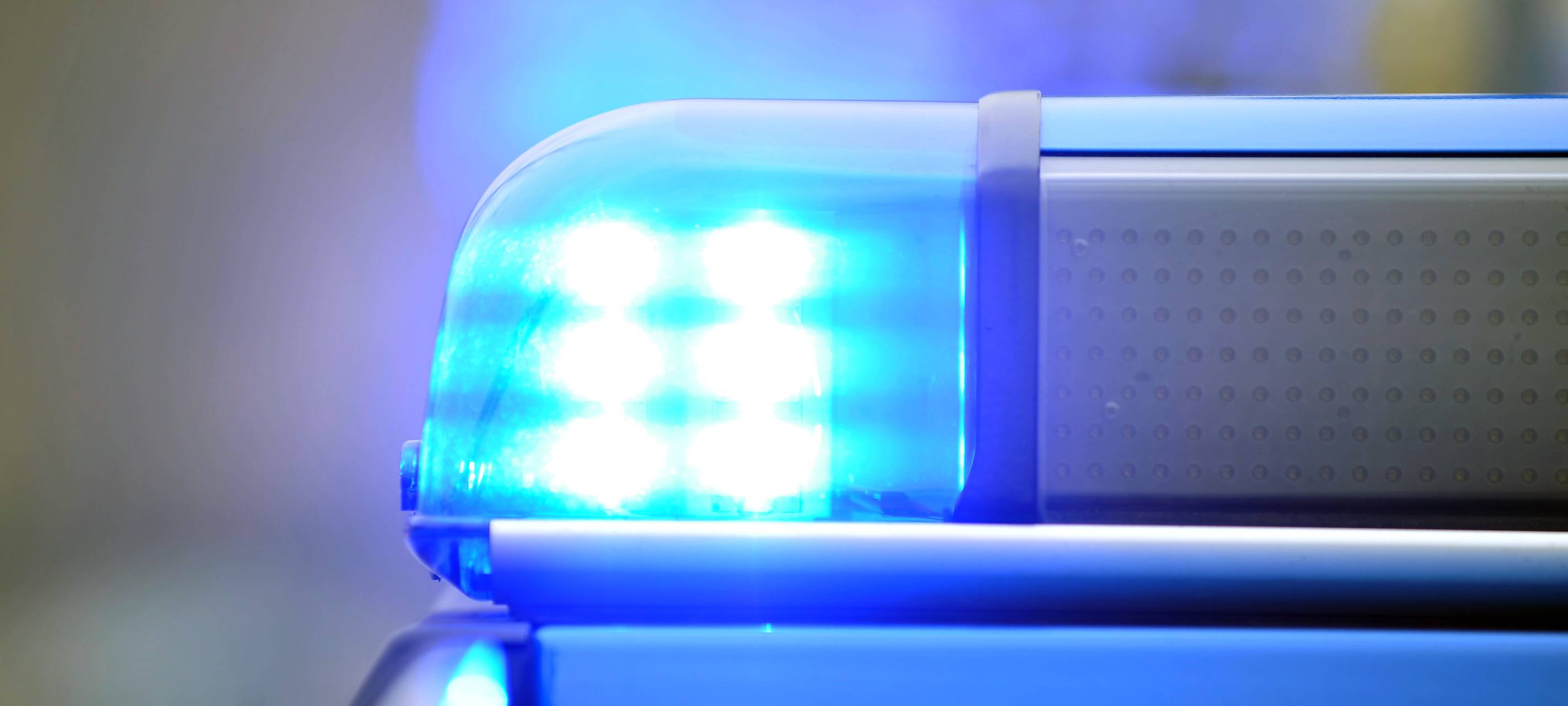 Ermittler suchen Unfallbeteiligten