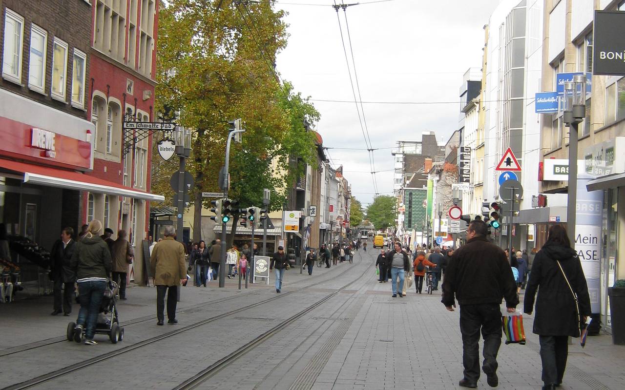 bild-ne-fussgaengerzone-innenstadt.jpg&crop=0x1099x2048x1280&resize=1280x800&dt=201904261708520