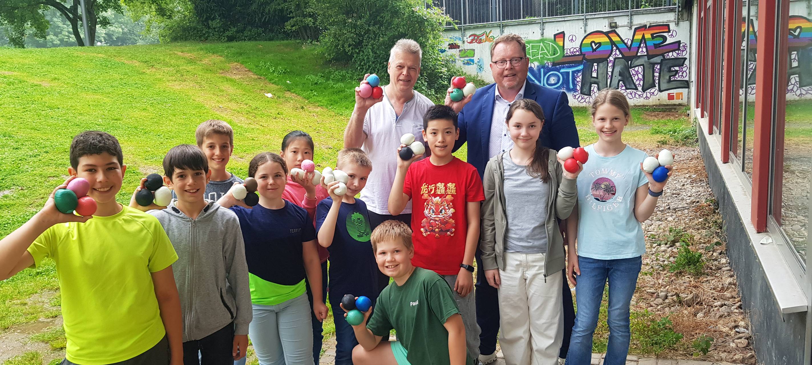 Jonglier-Weltrekordversuch am Gymnasium Norf