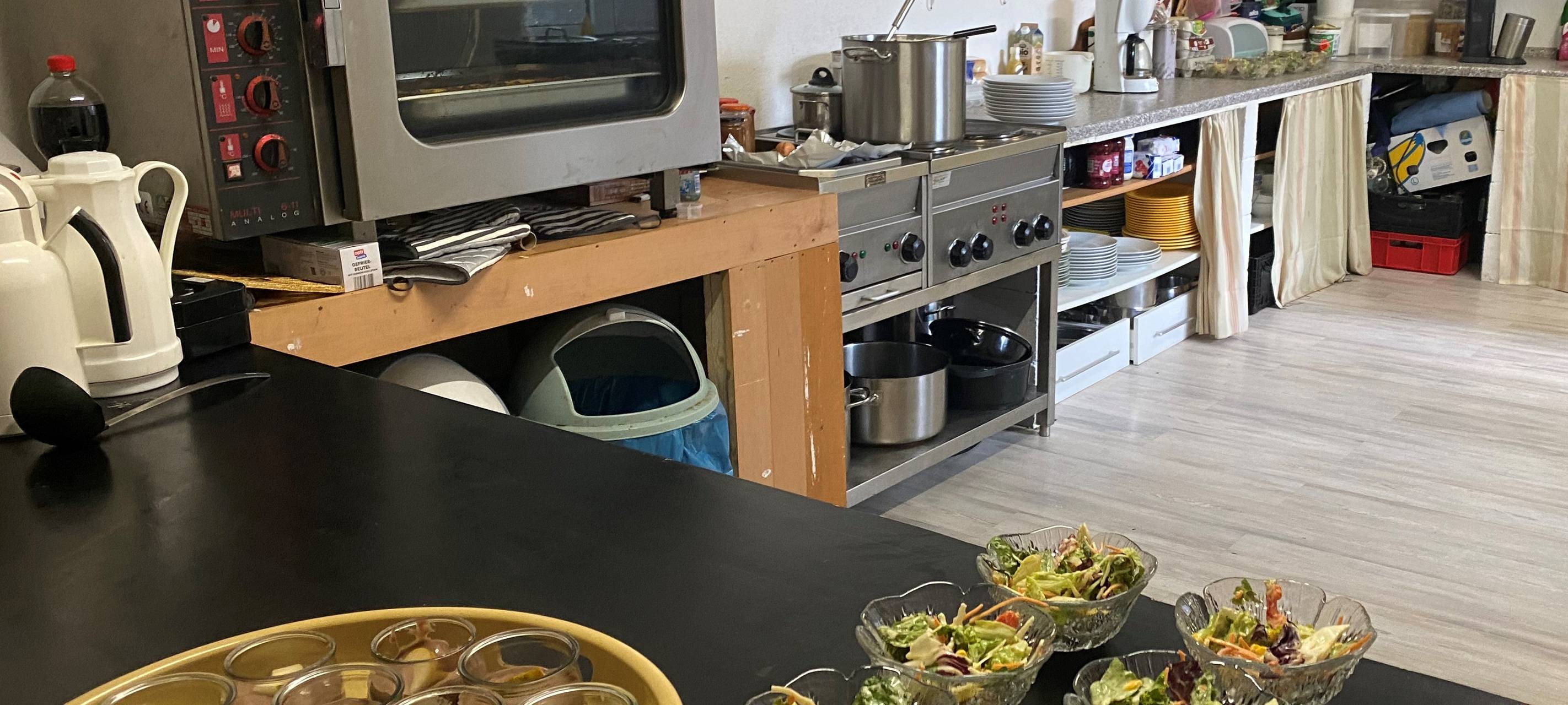 Hand in Hand: Unterstützung für Bedürftige in Jüchen