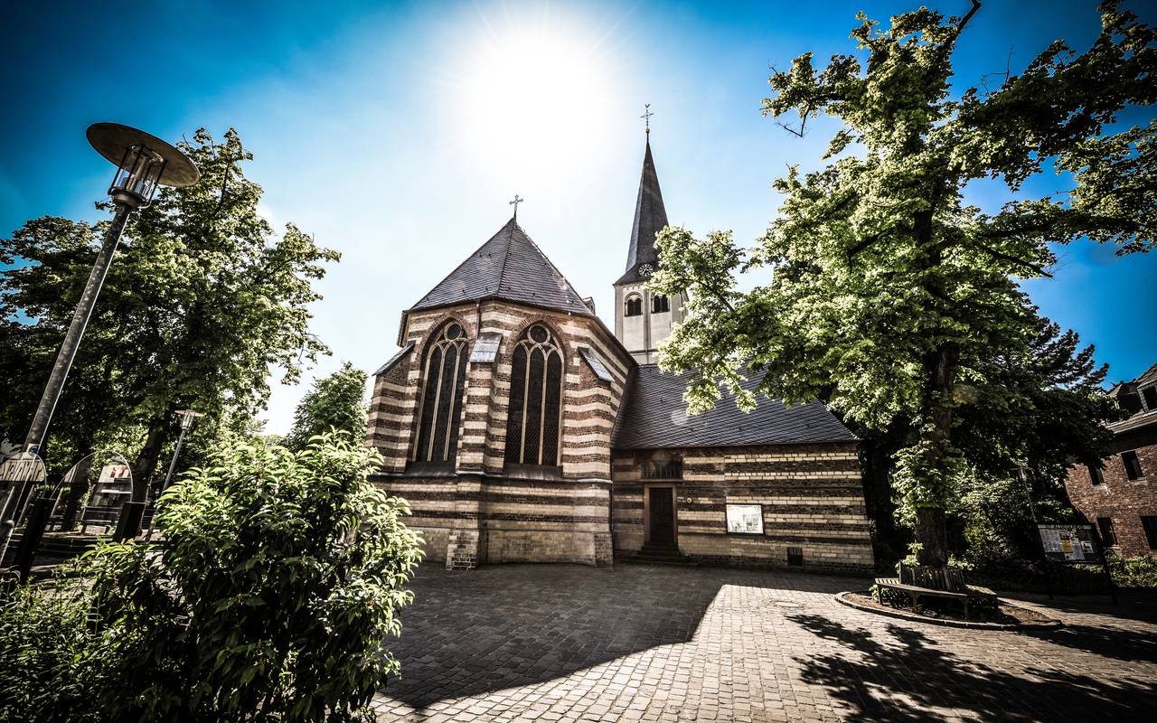 Kaarst Kirche St. Aldegundis Büttgen
