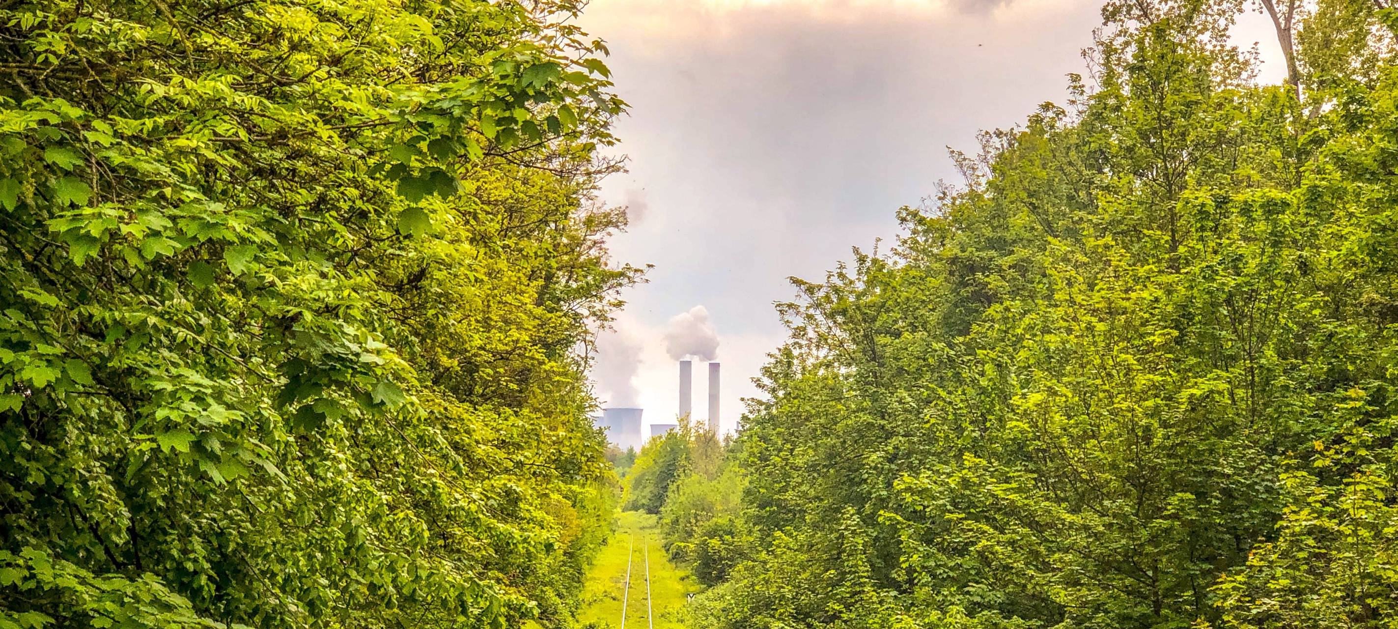 Blick auf Kraftwerk Niederaußem von Rommerskirchen aus gesehen