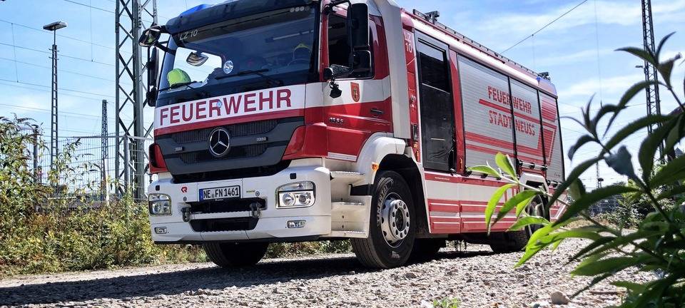 Große Suche wegen Stand-Up-Paddle-Board auf Erft in Neuss