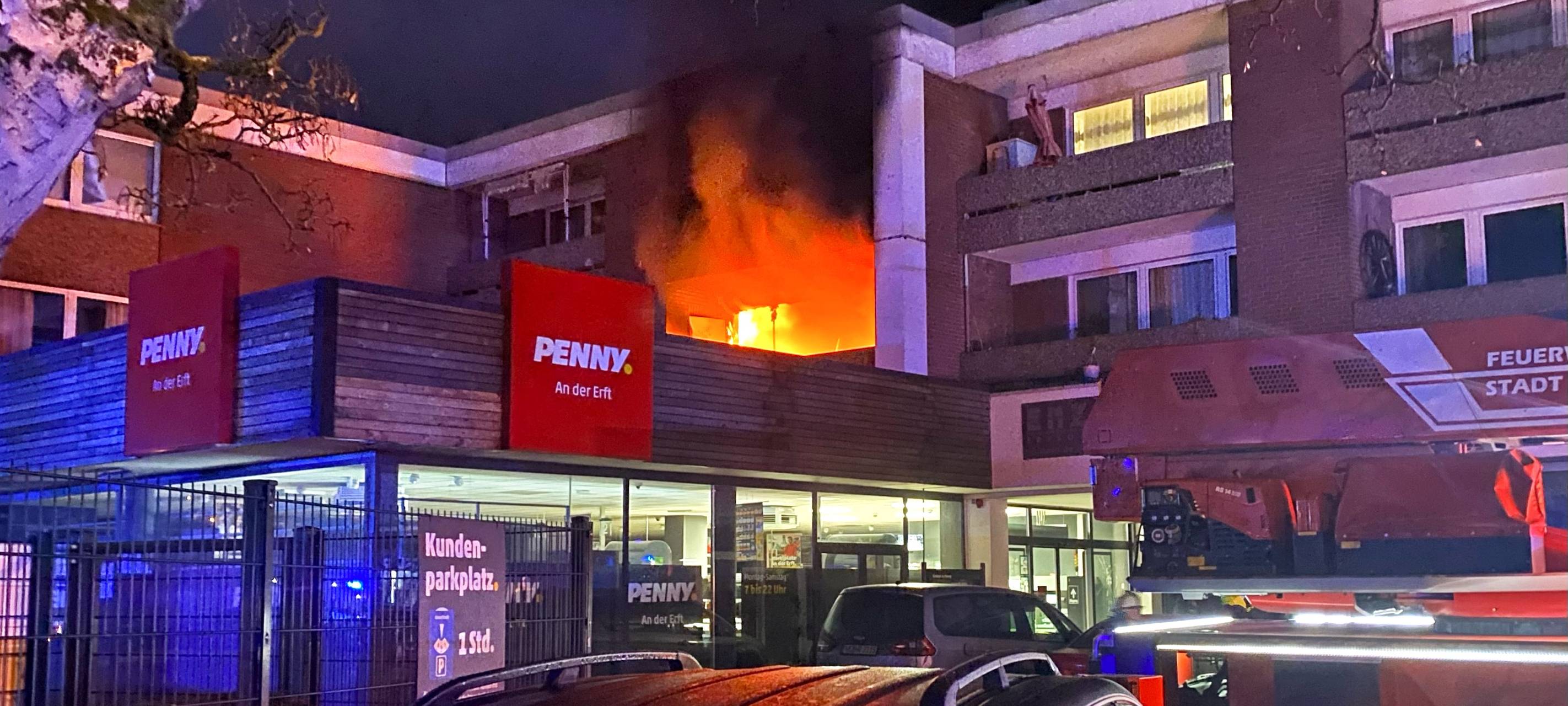 Feuerwehrfoto Brand Neuss-Erftal 27.12.24