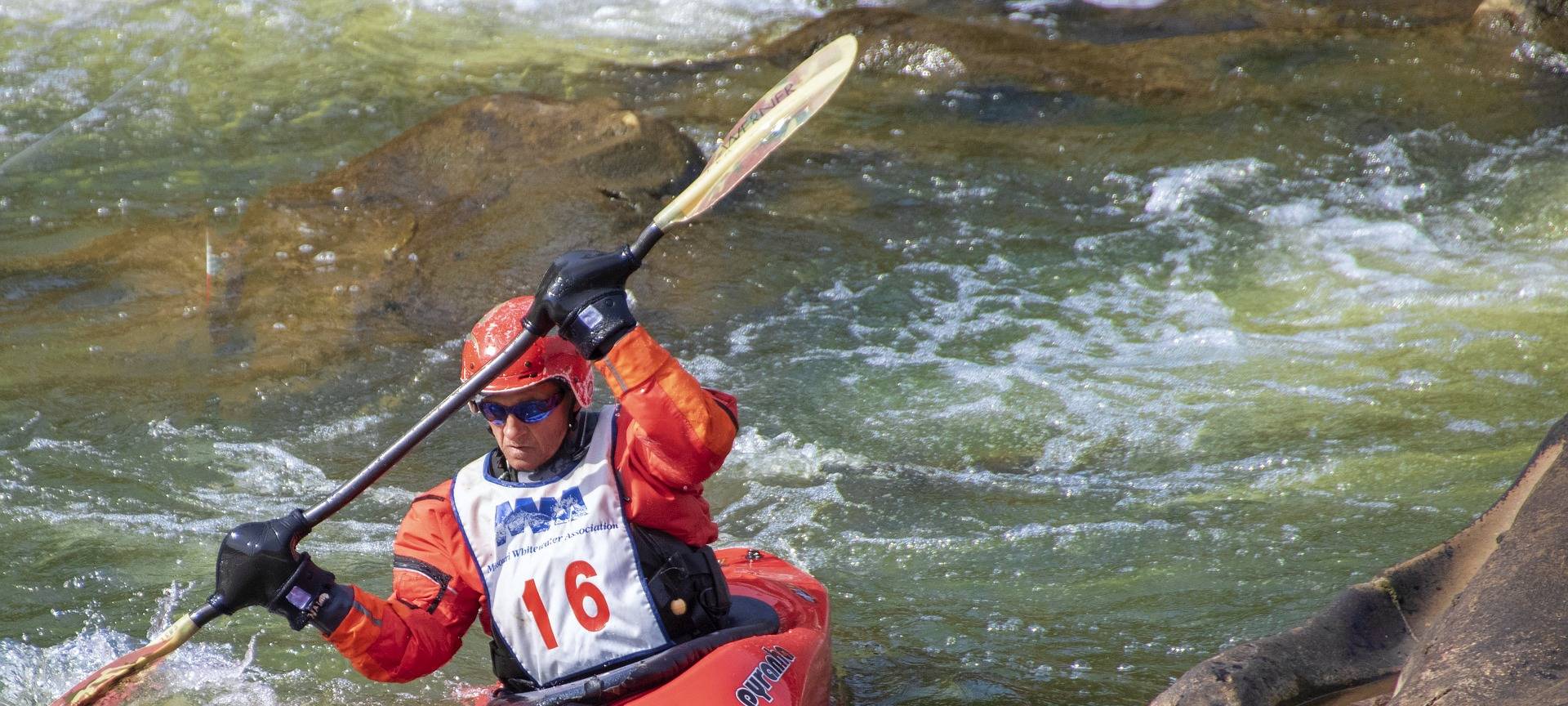 Bild Wildwasser, Kanu