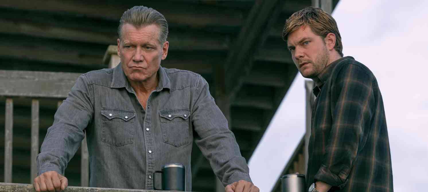 Vater und Sohn werden Drogenkuriere.