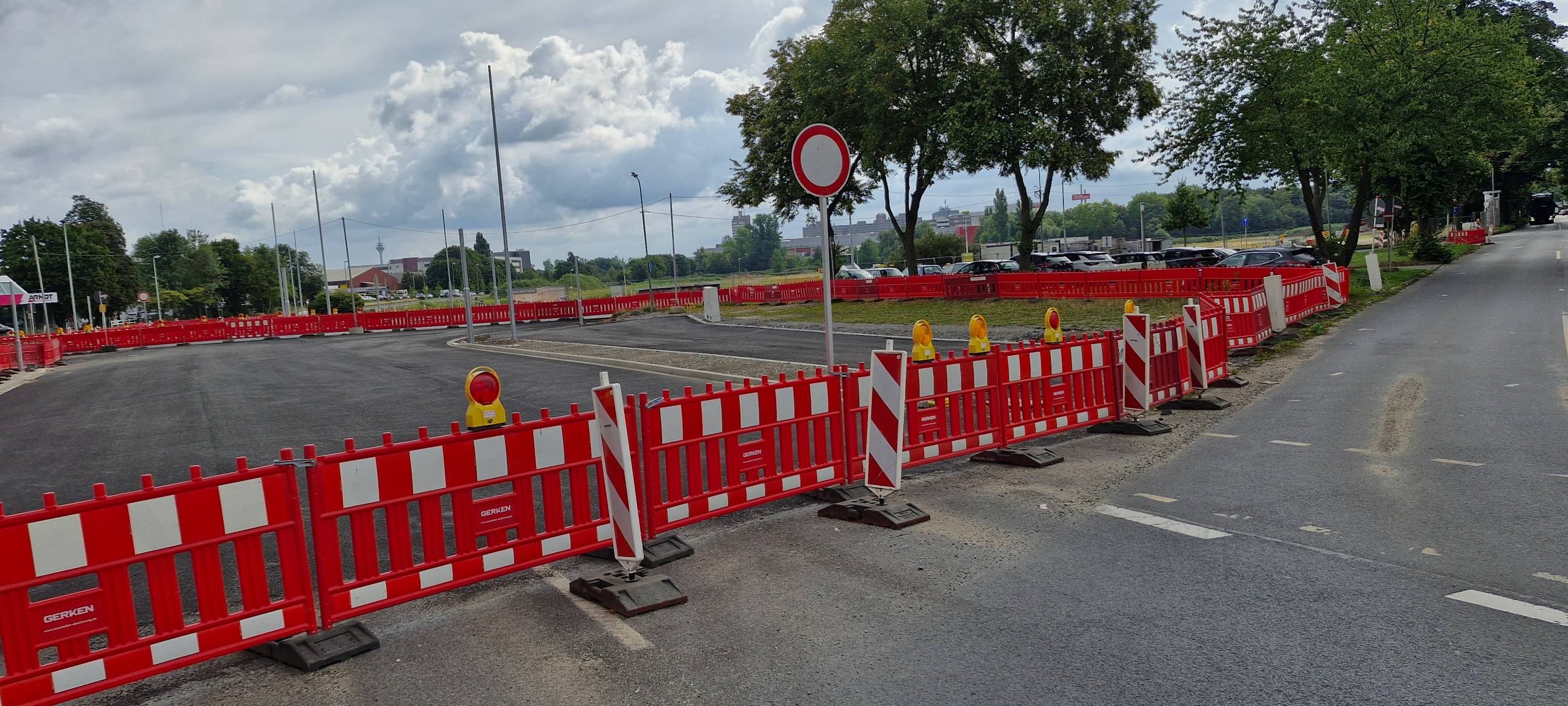 Wird der Neusser Kirmesplatz rechtzeitig fertig?