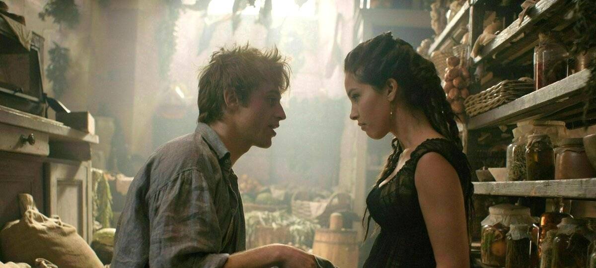 Antonin spielt ein gefährliches Spiel... an allen Orten.