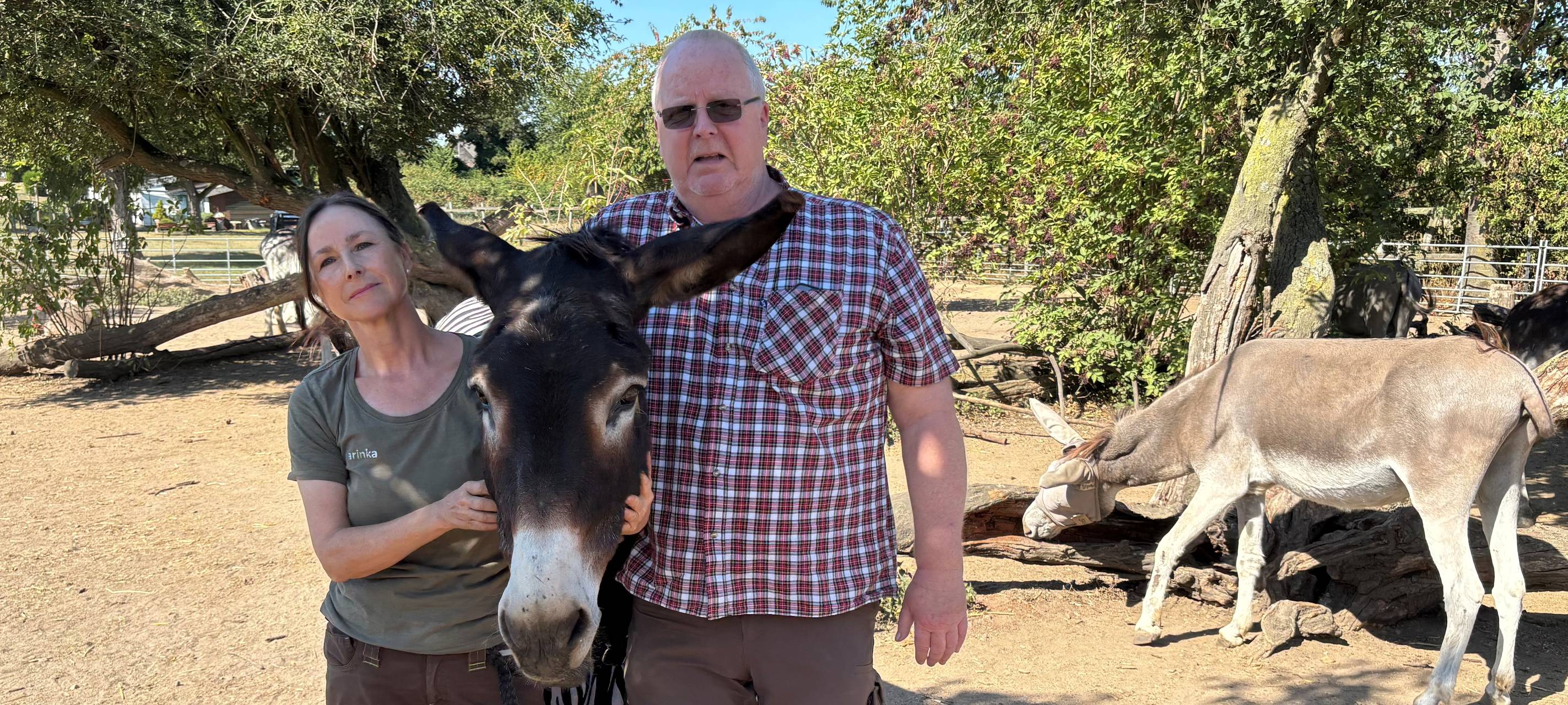 NRW-Verdienstorden für Betreiber des Eselparks in Zons