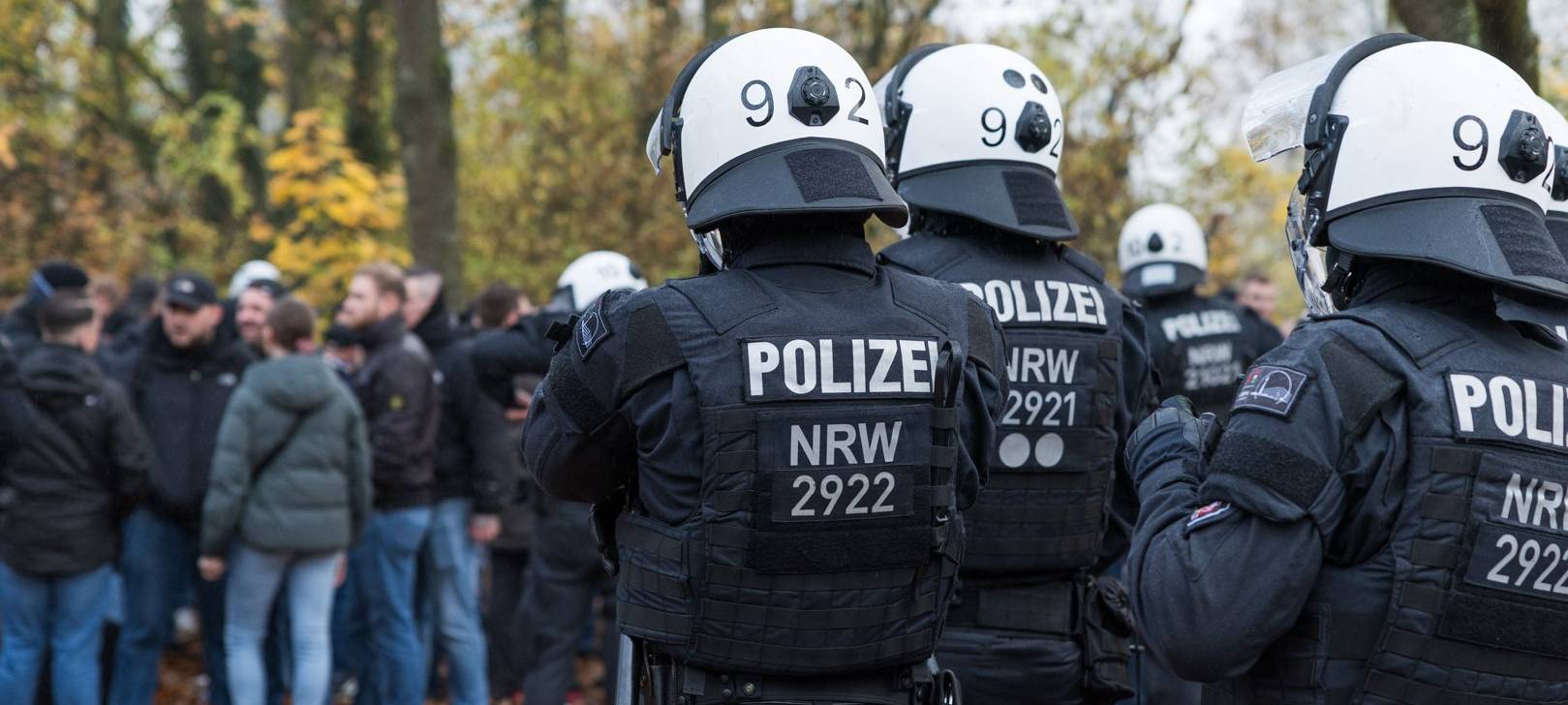 Platzsturm beim Niederrheinpokal: Eskalation in Büderich