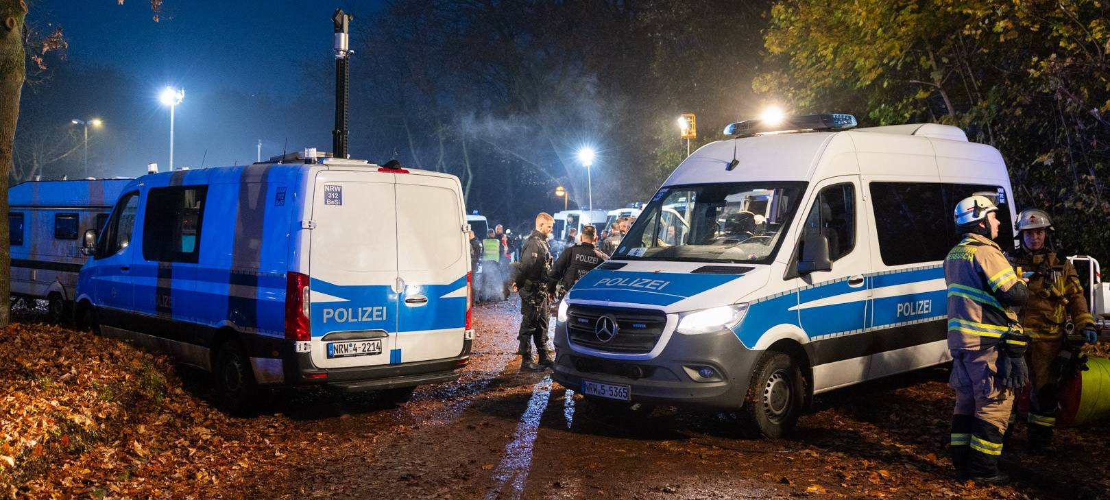 Platzsturm beim Niederrheinpokal: Eskalation in Büderich