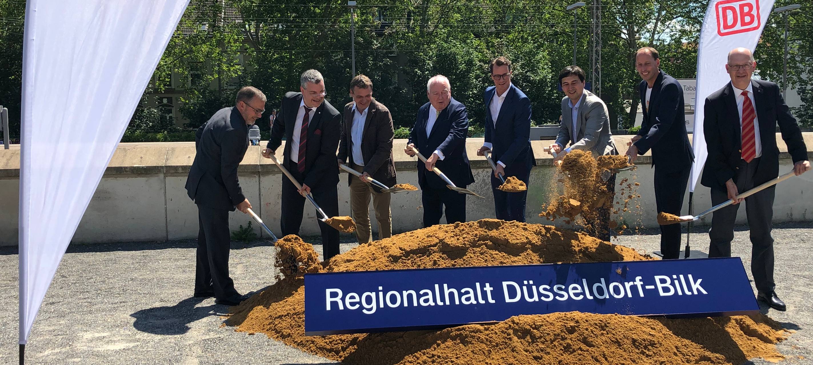 Spatenstich Regionalhalt Düsseldorf-Bilk