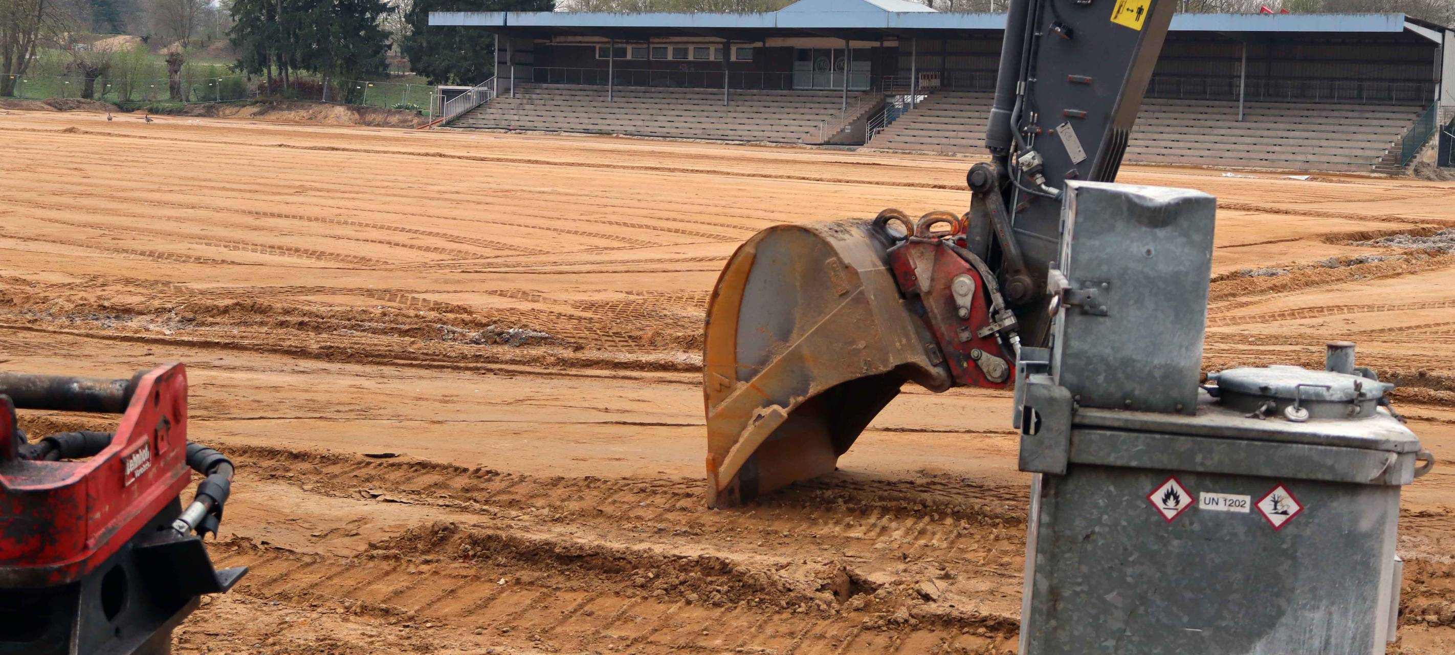 Schlossstadion in Grevenbroich: Tribünen-Arbeiten starten