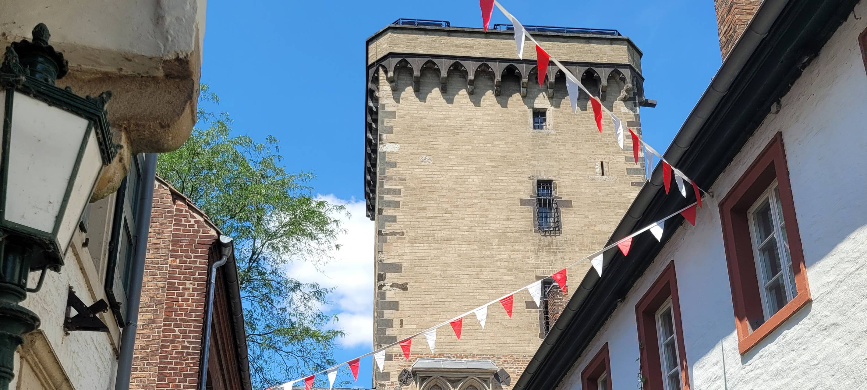 Wieder Besichtigungen im Rheinturm in Zons
