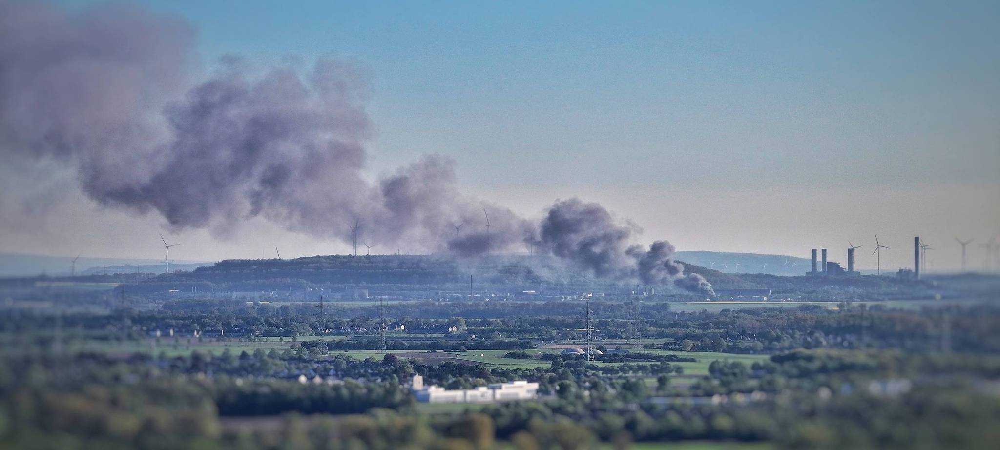 Brand im Industriegebiet Grevenbroich