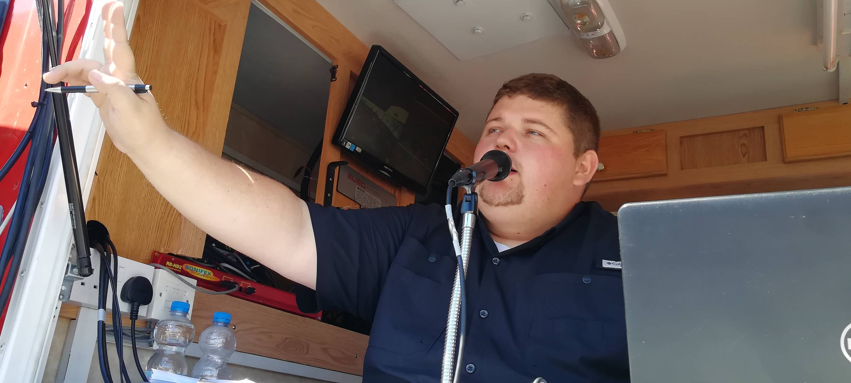 Bagger unterm Hammer