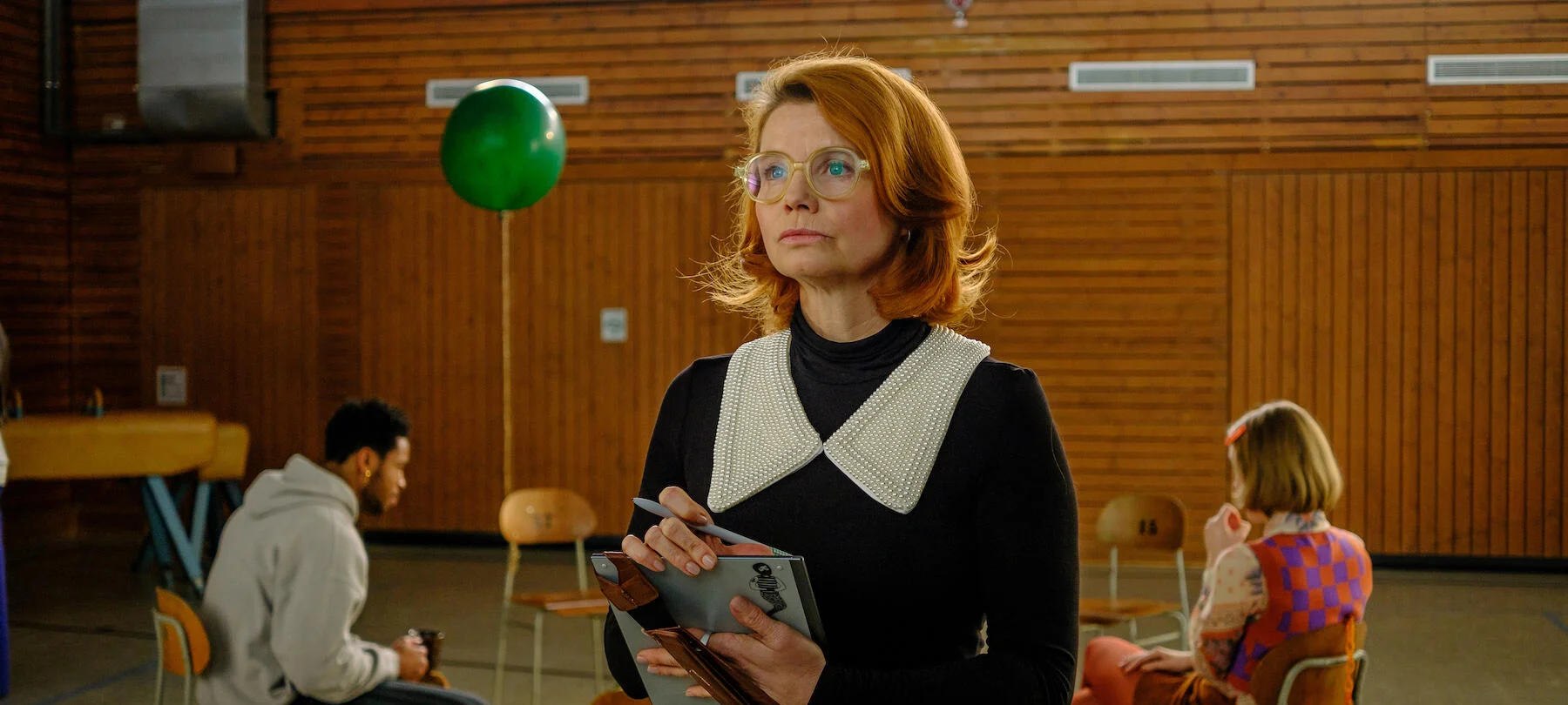 Anja weiß mit den Begierden der jungen Leute umzugehen.